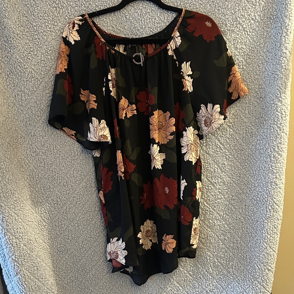 Sami & Jo Black Floral Flutter-Sleeve Blouse with Burgundy & Cream Flowers